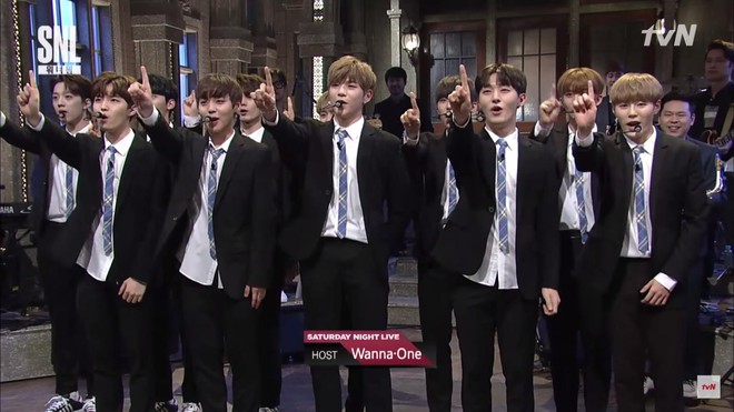 Mới 10 ng&agrave;y tuổi, Wanna One đ&atilde; x&ocirc; đổ kỷ lục của đ&agrave;n anh EXO - Ảnh 8.