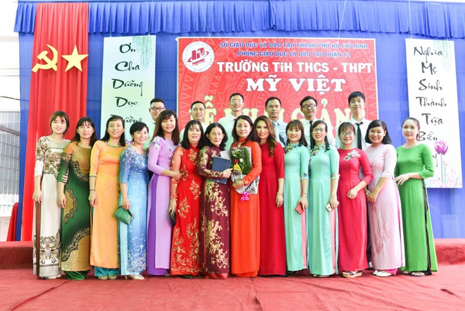 Only C, Miu Lê trở về tuổi thơ trong lễ Khai giảng trường TH-THCS-THPT Mỹ Việt - Ảnh 12.
