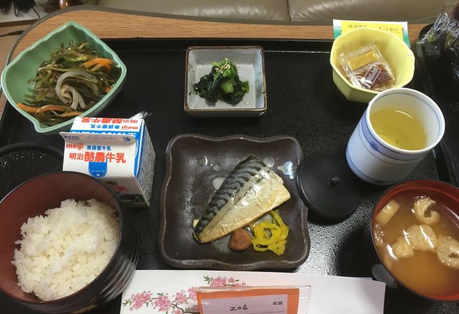 Đồ ăn bệnh viện đẳng cấp Nhật Bản: Nhìn qua bữa ăn của sản phụ, ai cũng tưởng đồ order nhà hàng - Ảnh 10.