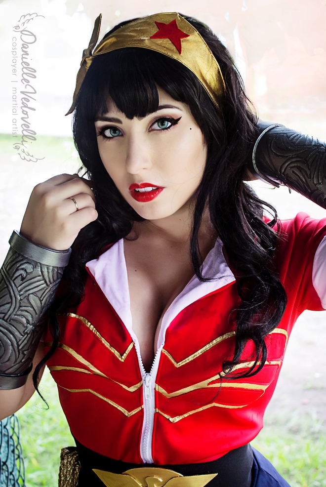 Ngắm dung nhan 14 cô gái cosplay Wonder Woman xinh lung linh như trong phim - Ảnh 21.