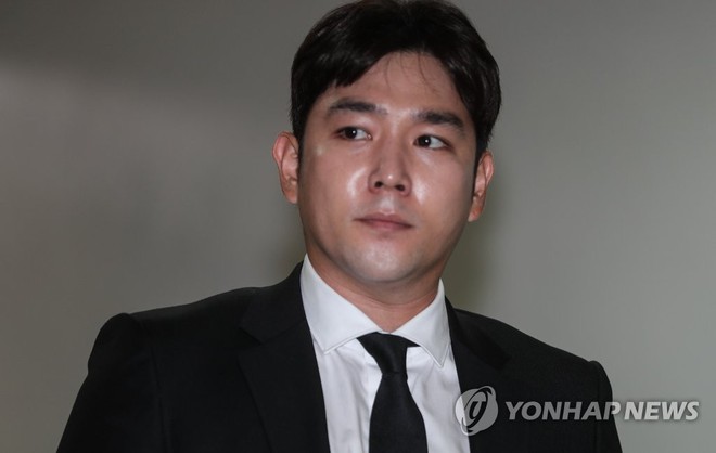 Hết ẩu đả, lái xe gây tai nạn, Kangin (Super Junior) lại bị đưa vào đồn vì hành hung bạn gái - Ảnh 2.