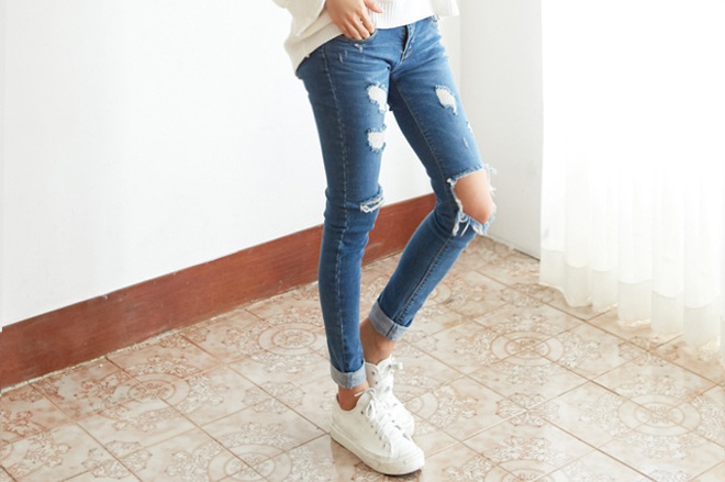 Cẩn thận kẻo mặc quần jeans sai cách vừa làm hỏng dáng vừa gây hại sức khỏe - Ảnh 1.