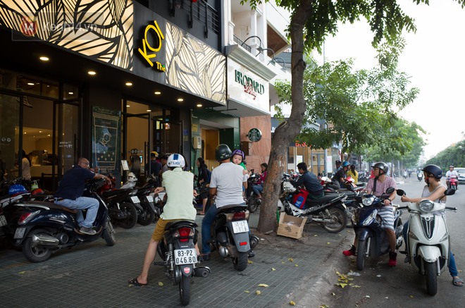 Cơn sốt trà sữa ở Sài Gòn: Có những con đường mà cứ 3m lại có một tiệm trà sữa! - Ảnh 13.