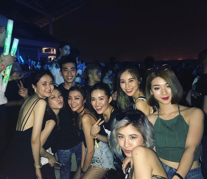Đi rave, con g&aacute;i kh&ocirc;ng mặc hở th&igrave; phải mặc g&igrave;?  - Ảnh 5.
