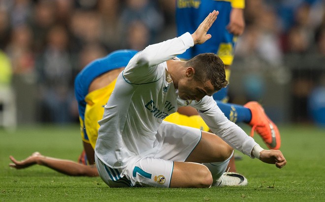 Real Madrid 3-0 Las Palmas: Chuyện quái quỷ gì đang xảy ra với Ronaldo thế này? - Ảnh 10.