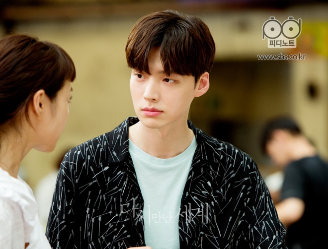 Cười ngất với bằng chứng Ahn Jae Hyun thời đi học chưa từng... đánh bạn! - Ảnh 6.