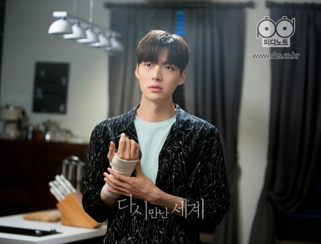 Cười ngất với bằng chứng Ahn Jae Hyun thời đi học chưa từng... đánh bạn! - Ảnh 5.