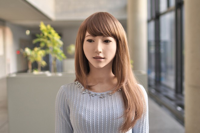 Vượt qua Sophia, nữ robot Erica nổi lên như một hot girl trong thế giới người máy - Ảnh 2.