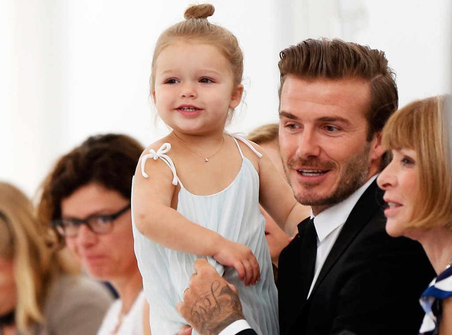 Loạt ảnh chứng minh: Dù lớn thế nào, Harper vẫn sẽ luôn là công chúa nhỏ trong vòng tay che chở của Beckham - Ảnh 9.