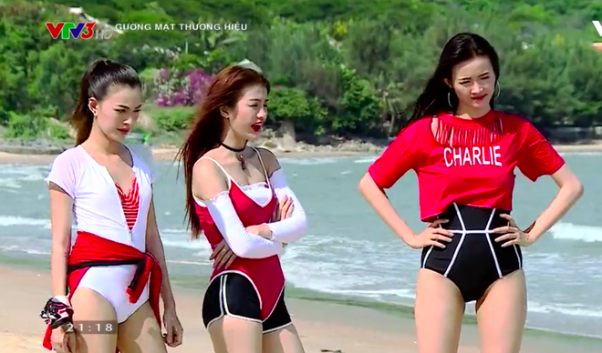 The Face tập 4: 9 n&agrave;ng mặc bikini tự dưng t&ograve;i ra một 1 c&ocirc; mặc quần? - Ảnh 1.