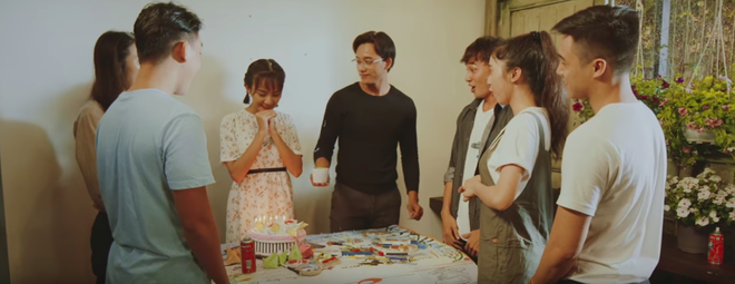 Th&igrave; ra MV Đừng hỏi em của Mỹ T&acirc;m l&agrave; tiền truyện, giải đ&aacute;p h&agrave;ng loạt c&acirc;u hỏi tại sao trong MV Em g&aacute;i mưa - Ảnh 8.