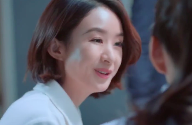 Triệu Lệ Dĩnh lộ gương mặt cứng đờ như tượng s&aacute;p đến mức kh&ocirc;ng thể nhận ra - Ảnh 4.