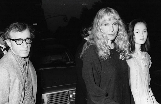 Những khoảnh khắc đắt gi&aacute; khi sao Hollywood bị bắt gặp ngay trước scandal ngoại t&igrave;nh - Ảnh 13.