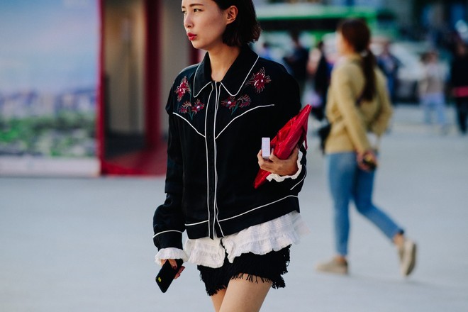 Seoul Fashion Week: Riêng về street style, giới trẻ Hàn nào có thua kém các ngôi sao nổi tiếng - Ảnh 14.