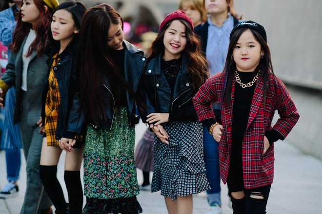 Seoul Fashion Week: Riêng về street style, giới trẻ Hàn nào có thua kém các ngôi sao nổi tiếng - Ảnh 21.