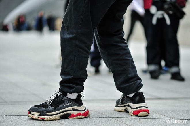 Seoul Fashion Week: Ri&ecirc;ng về street style, giới trẻ H&agrave;n n&agrave;o c&oacute; thua k&eacute;m c&aacute;c ng&ocirc;i sao nổi tiếng - Ảnh 24.