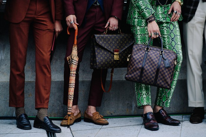 Seoul Fashion Week: Ri&ecirc;ng về street style, giới trẻ H&agrave;n n&agrave;o c&oacute; thua k&eacute;m c&aacute;c ng&ocirc;i sao nổi tiếng - Ảnh 18.