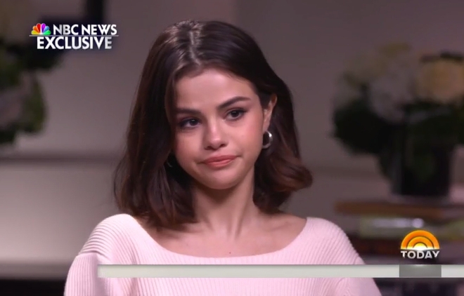 Selena Gomez xúc động rơi nước mắt trong buổi phỏng vấn vì người bạn thân hiến thận cho mình - Ảnh 3.