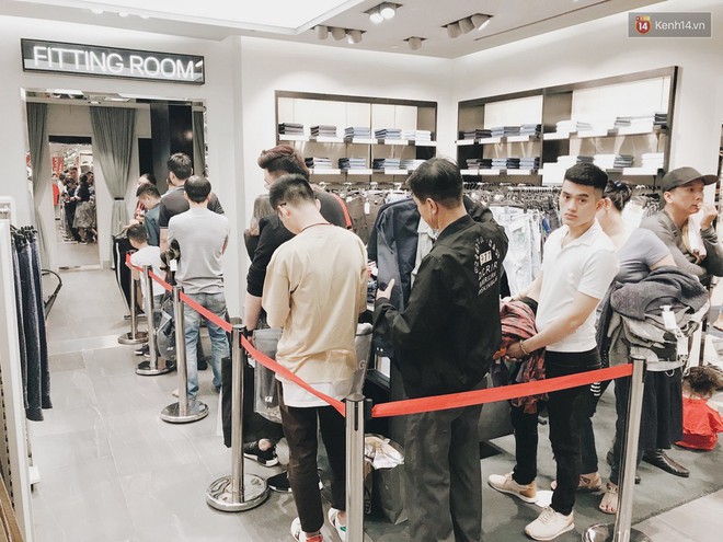 Thông báo sale tới 50%, H&M khiến tín đồ thời trang Hà Nội hụt hẫng vì sale quá ít đồ và không sale đồ Đông - Ảnh 16.