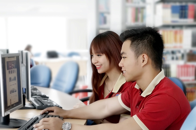 Sinh vi&ecirc;n SIU được học tiếng Anh, Tin học quốc tế miễn ph&iacute; - Ảnh 3.