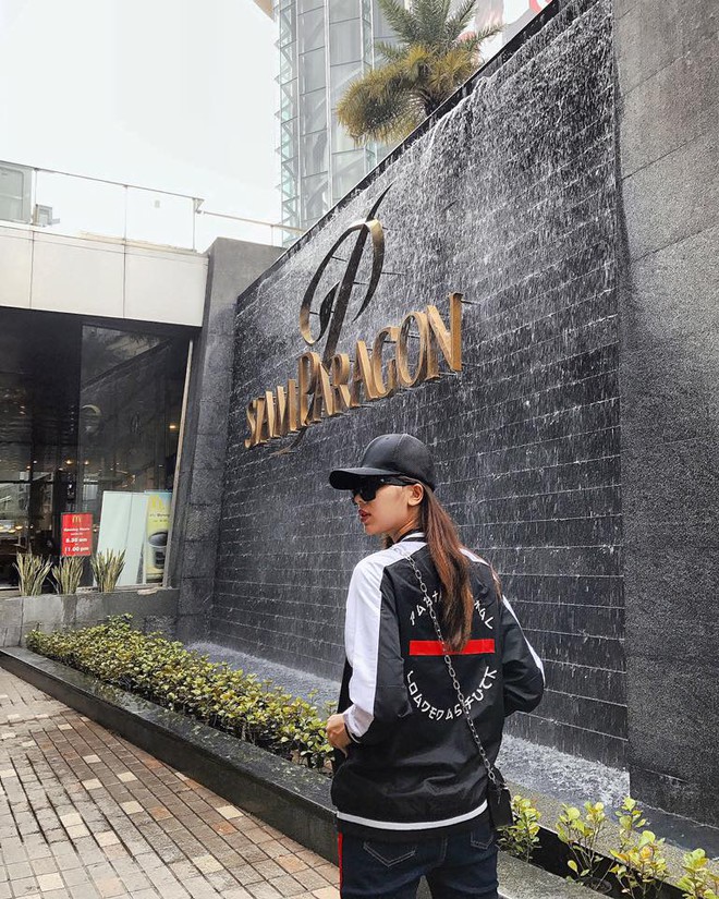 C&ugrave;ng mặc đồ đen đi gi&agrave;y bệt, H&agrave; Hồ lại thiệt hơn H&agrave; Tăng bởi đ&ocirc;i ch&acirc;n gầy khẳng khiu - Ảnh 9.