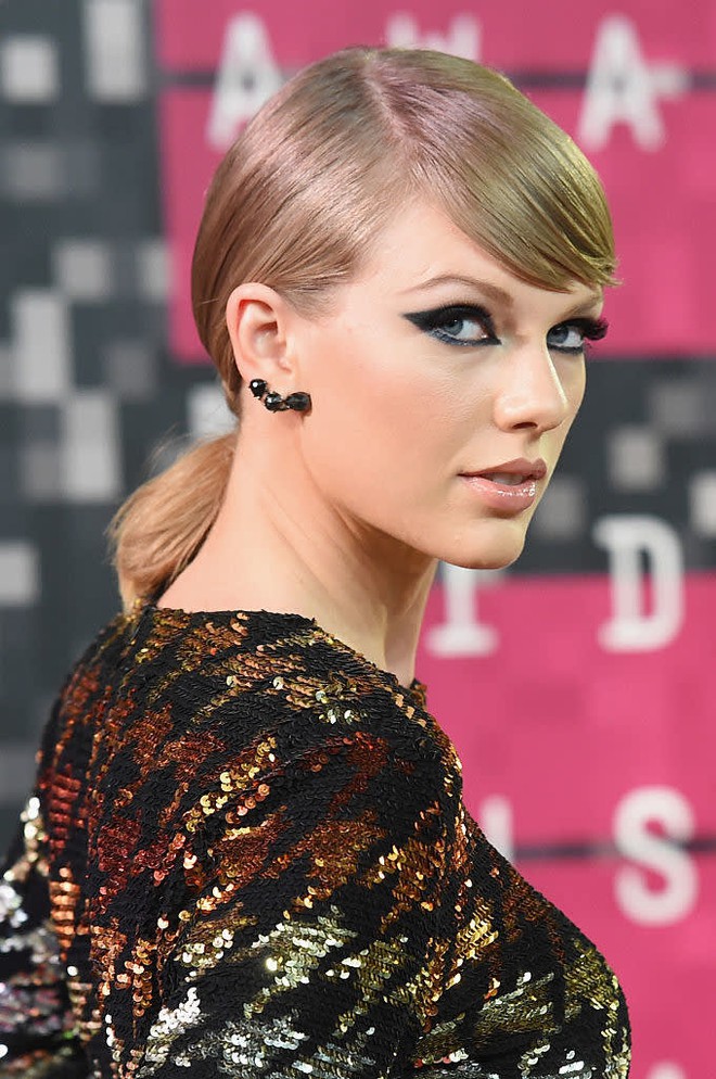 Taylor Swift có phải là rắn độc nham hiểm? Đây là sự thật được Kesha tiết lộ - Ảnh 2.