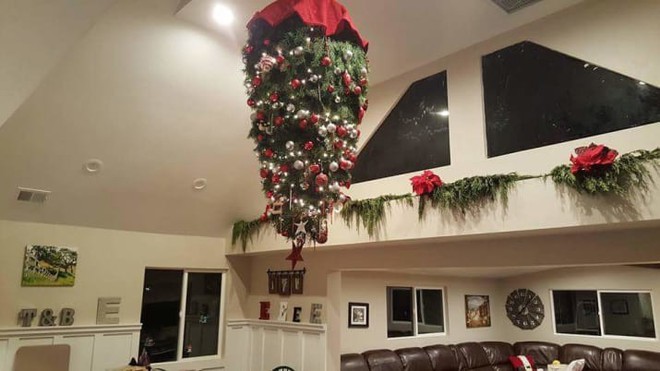 18 kiểu trang tr&iacute; c&acirc;y th&ocirc;ng độc nhất v&ocirc; nhị ch&agrave;o Noel của c&aacute;c th&aacute;nh s&aacute;ng tạo - Ảnh 13.