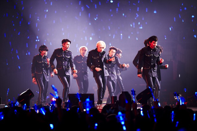 Super Junior 12 năm: Dù cả thế giới có lãng quên, hôm nay vẫn là ngày đẹp nhất trải đầy một màu xanh tuổi trẻ! - Ảnh 4.