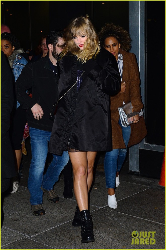 Taylor Swift gây ngỡ ngàng với thân hình phát tướng, hông nở đùi to trên phố - Ảnh 5.