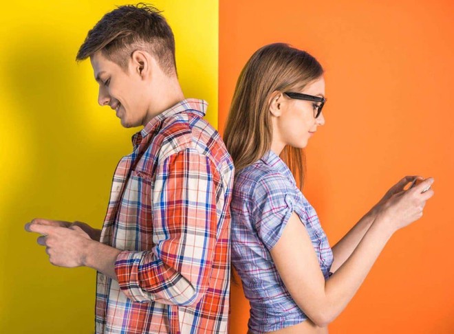 Nếu bạn v&agrave; crush hay nhắn tin giống nhau, chứng tỏ hai bạn rất hợp nhau đấy - Ảnh 1.