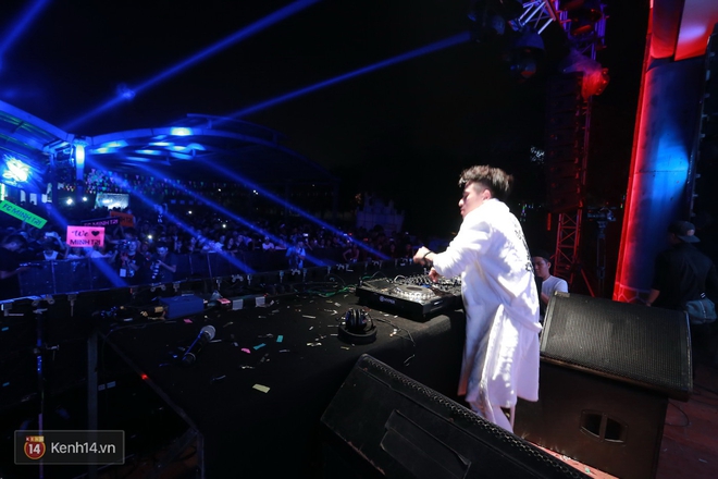 Soobin Hoàng Sơn và dàn DJ nổi tiếng quẩy hết mình cùng khán giả Hà thành trong đêm nhạc EDM sôi động - Ảnh 14.