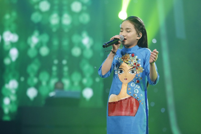 Vietnam Idol Kids: Các giám khảo đồng loạt rơi nước mắt khi cô bé này bị loại - Ảnh 5.