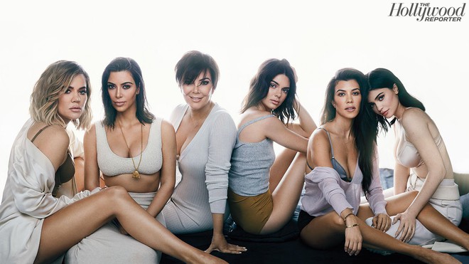 Chị em Kardashian chụp bộ ảnh sexy kỷ niệm 10 năm trở thành siêu sao nổi tiếng nhất nước Mỹ - Ảnh 12.