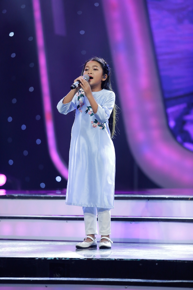 Vietnam Idol Kids: Hoàng tử Bolero bất ngờ chuyển sang hát nhạc Phan Mạnh Quỳnh - Ảnh 11.