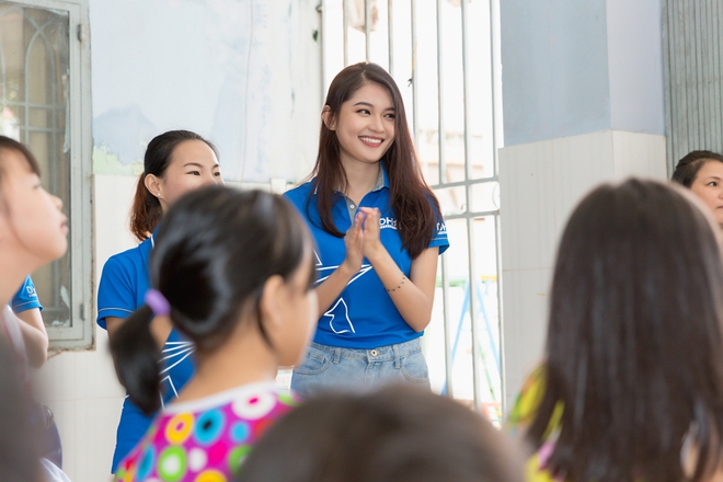 Á hậu Thùy Dung lên tiếng về quan điểm người đẹp Vbiz làm từ thiện để PR tên tuổi - Ảnh 11.