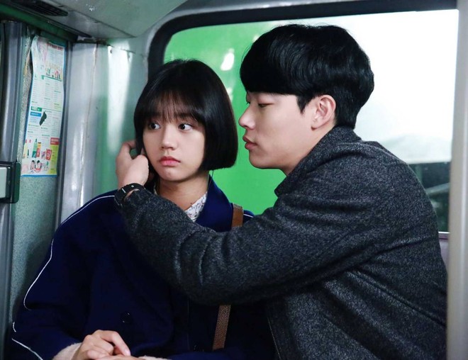 HOT: Trong Reply 1988 Hyeri đã chọn Park Bo Gum, song lại yêu Ryu Jun Yeol ngoài đời - Ảnh 13.