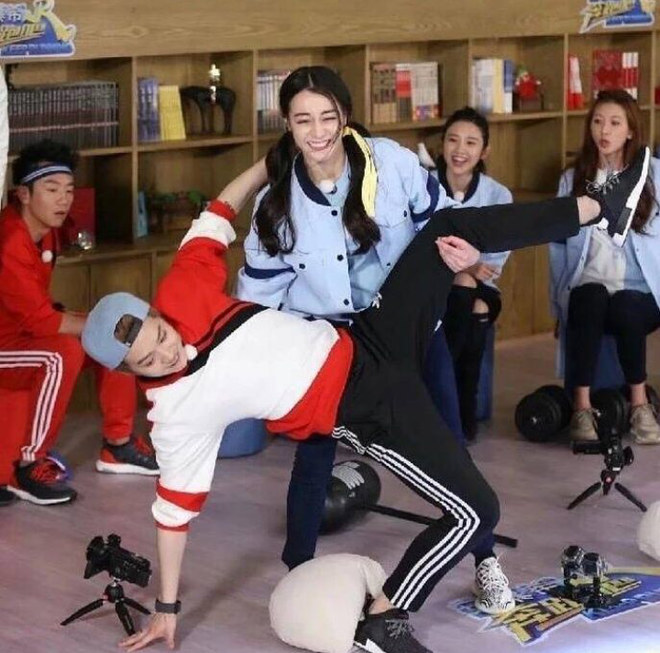 T&igrave;nh bể b&igrave;nh thế n&agrave;y, h&egrave;n g&igrave; kh&aacute;n giả cứ mong Lộc H&agrave;m v&agrave; Địch Lệ Nhiệt Ba th&agrave;nh đ&ocirc;i! - Ảnh 7.