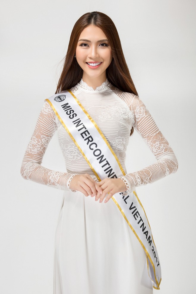 Phạm Hương, Nam Em v&agrave; d&agrave;n mỹ nh&acirc;n Vbiz kỳ vọng H&agrave; Thu sẽ gi&agrave;nh thứ hạng cao trong đ&ecirc;m chung kết Miss Earth 2017 - Ảnh 5.
