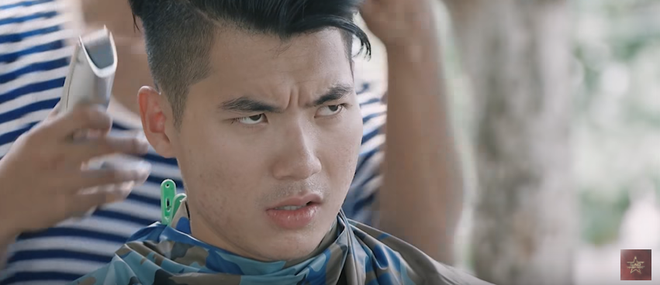 Mu&ocirc;n v&agrave;n biểu cảm hỉ, nộ, &aacute;i, ố của d&agrave;n mỹ nam khi bị cắt t&oacute;c trong Sao nhập ngũ - Ảnh 9.