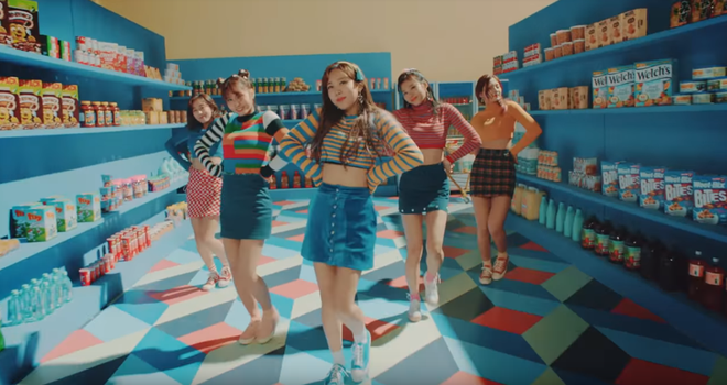 Nghiền ngẫm MV mới của TWICE, bạn soi ra 5 điểm thú vị này chứ? - Ảnh 9.