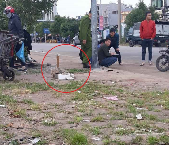 Bắc Giang: Thấy có điều bất thường trong xe rác, người dân kiểm tra thì bàng hoàng phát hiện thai nhi bị vứt bỏ - Ảnh 1.