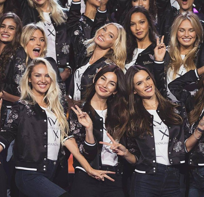 D&agrave;n mẫu Victorias Secret xinh ph&aacute;t ngất trong buổi họp b&aacute;o ch&iacute;nh thức tại Thượng Hải - Ảnh 3.