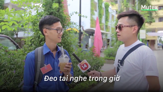 Clip: Bạn đ&atilde; từng bị vinh danh trong sổ đầu b&agrave;i bởi l&iacute; do g&igrave;? - Ảnh 6.