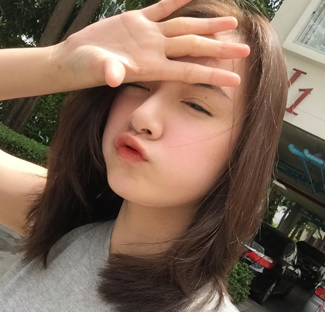 C&ocirc; b&eacute; c&oacute; t&oacute;c m&aacute;i chuột gặm nổi tiếng Th&aacute;i Lan ng&agrave;y n&agrave;o giờ đ&atilde; l&agrave; hot girl cực xinh đẹp! - Ảnh 10.