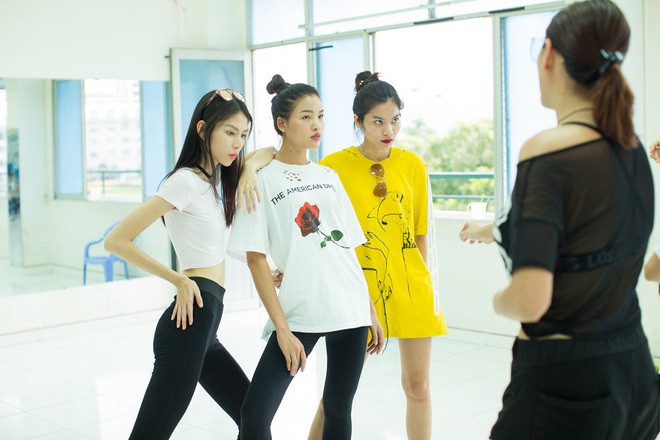 Nam Trung - V&otilde; Ho&agrave;ng Yến căng thẳng tập luyện cho top 3 Vietnams Next Top Model - Ảnh 2.