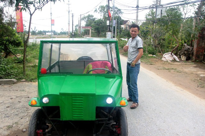 Nghệ An: Người đàn ông tự chế xe ô tô điện giá 15 triệu đồng để chở con gái đi học mỗi ngày - Ảnh 1.