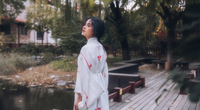 Nhan sắc nữ thần mới của Trung Quốc với n&eacute;t đẹp tho&aacute;t tục đang được truy l&ugrave;ng - Ảnh 7.