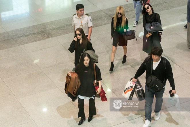 T-ara cùng dàn trai xinh gái đẹp Kpop đồng loạt đổ bộ, gây náo loạn sân bay Tân Sơn Nhất - Ảnh 10.