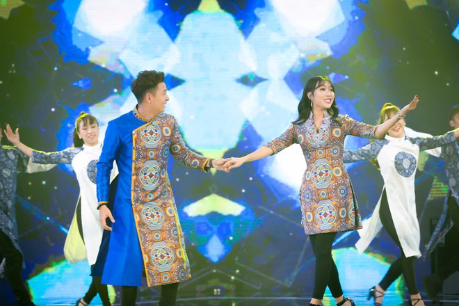 Soobin Hoàng Sơn - Min vừa tình tứ, vừa đáng yêu trên sân khấu lần đầu kết hợp - Ảnh 7.