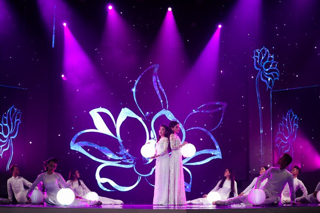 Soobin Hoàng Sơn - Min vừa tình tứ, vừa đáng yêu trên sân khấu lần đầu kết hợp - Ảnh 18.